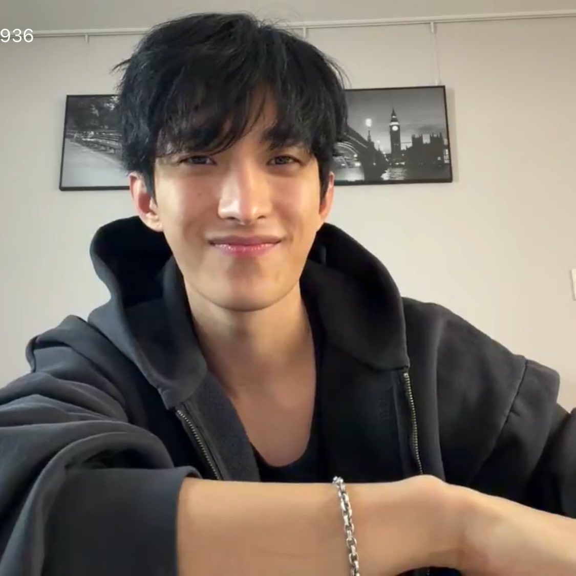 깜티 생얼 곱슬    삼박자 
딱맞아떨어지고 
음음