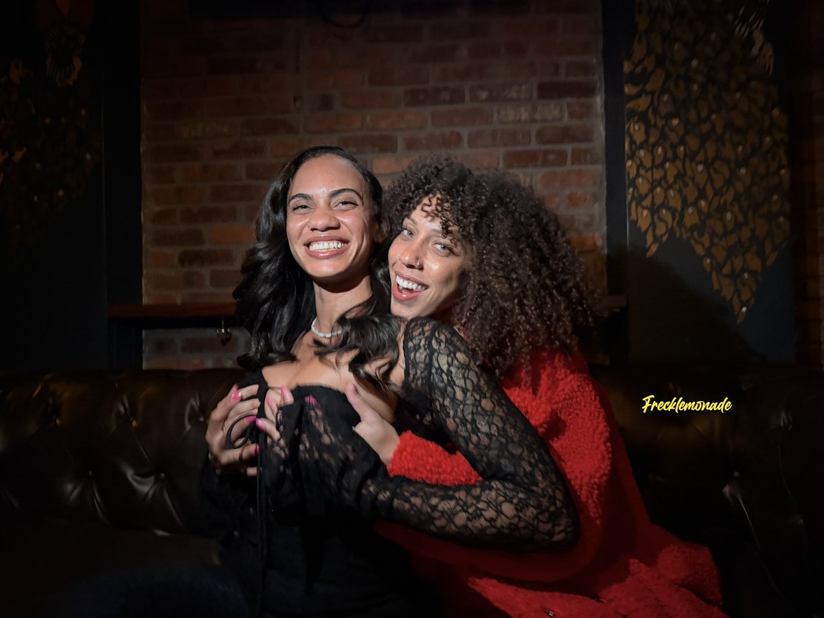 THE QUEEN OF FACIALS‼️👸🏽🍋💦 tweet media