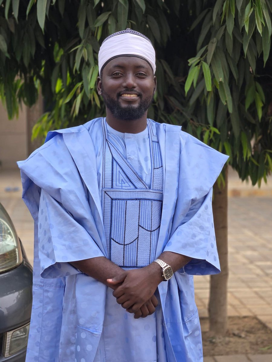 SMG_EMPIRE001's tweet photo. Wanan mafarki Allah yasa yazama gaskee Ameen @AlhafizNafiu 
Ni dee kar a manta da jallabiyata! https://t.co/VdFELXkqML