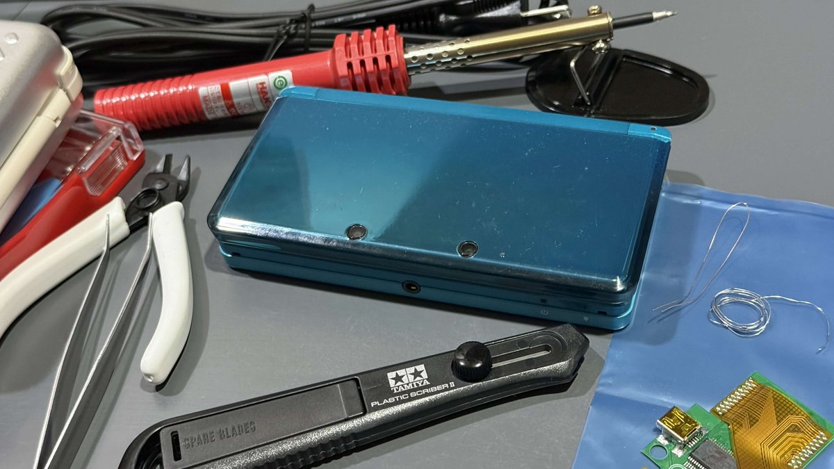 3DSに偽トロを取り付けます 無事、取り付け完了しました（カスのみんカラ）