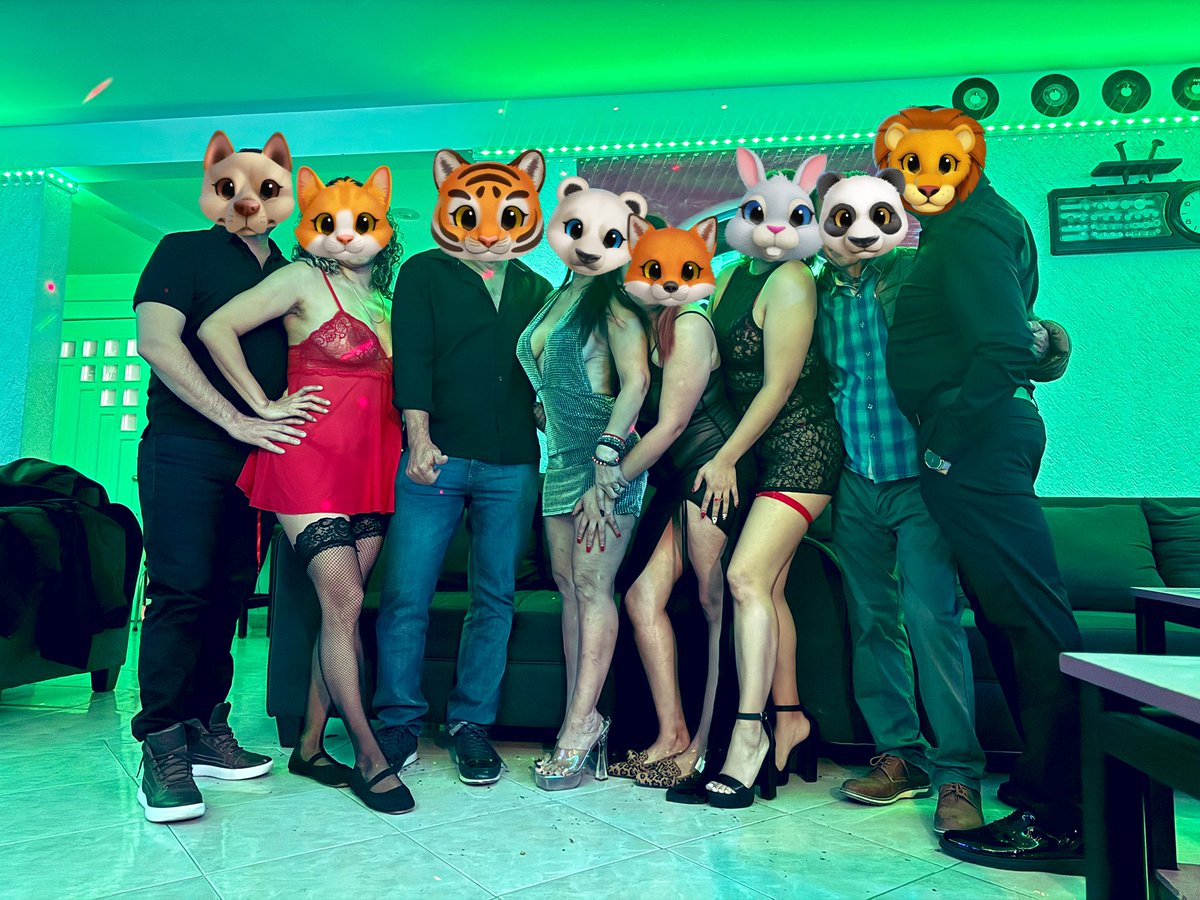 Aquí solos una gran familia. <a href="/SwCasita15684/">La Casita Swinger Aguascalientes</a> <a href="/tsunamiswinger/">Tsunami Swinger</a>  
#swingersméxico 
#swingermx 
#Sw 
#swags