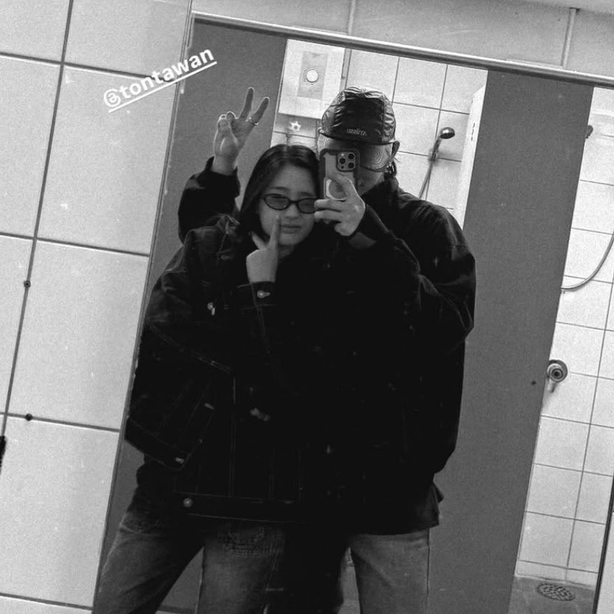 nanonntu's tweet photo. brighttu and their iconic mirror selfies through the years 🤍 best duo

#bbright #tontawan https://t.co/aCGPXRb94z