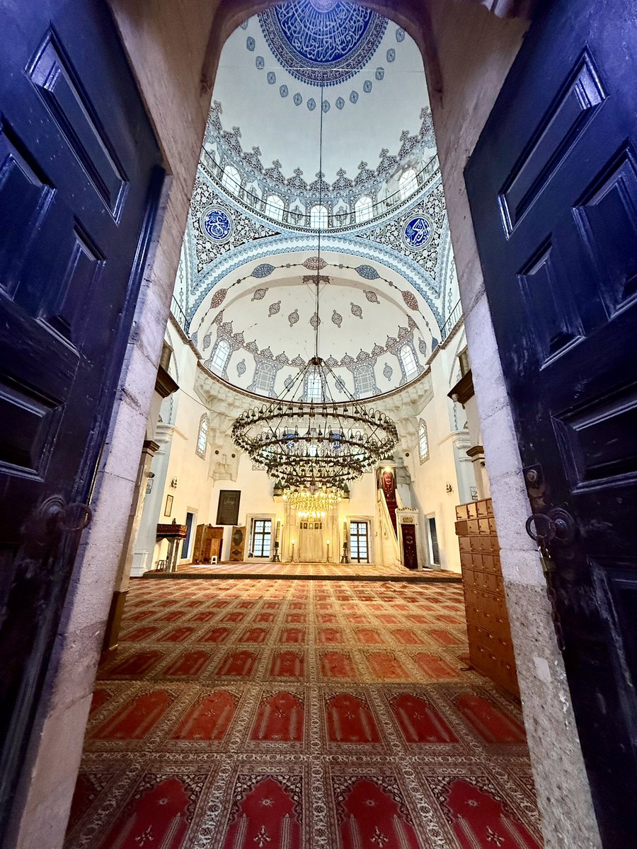 AVM yerine CAMİ kültürü (356🕋)
❤️Bir Aile Geleneği❤️

🕌 Gazi Atik Ali Paşa Camii (1496)
📍Çemberlitaş / Fatih – İstanbul
🗓️ 15.02.2026
🕰️ İkindi Namazı

#meselemizneslimiz
#haftasonuetkinliği
#haftada1gün1saat1vakitaileyle
#herhaftafarklı1osmanlıcamii