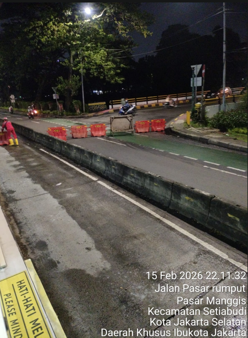 Transportasi Jakarta tweet media