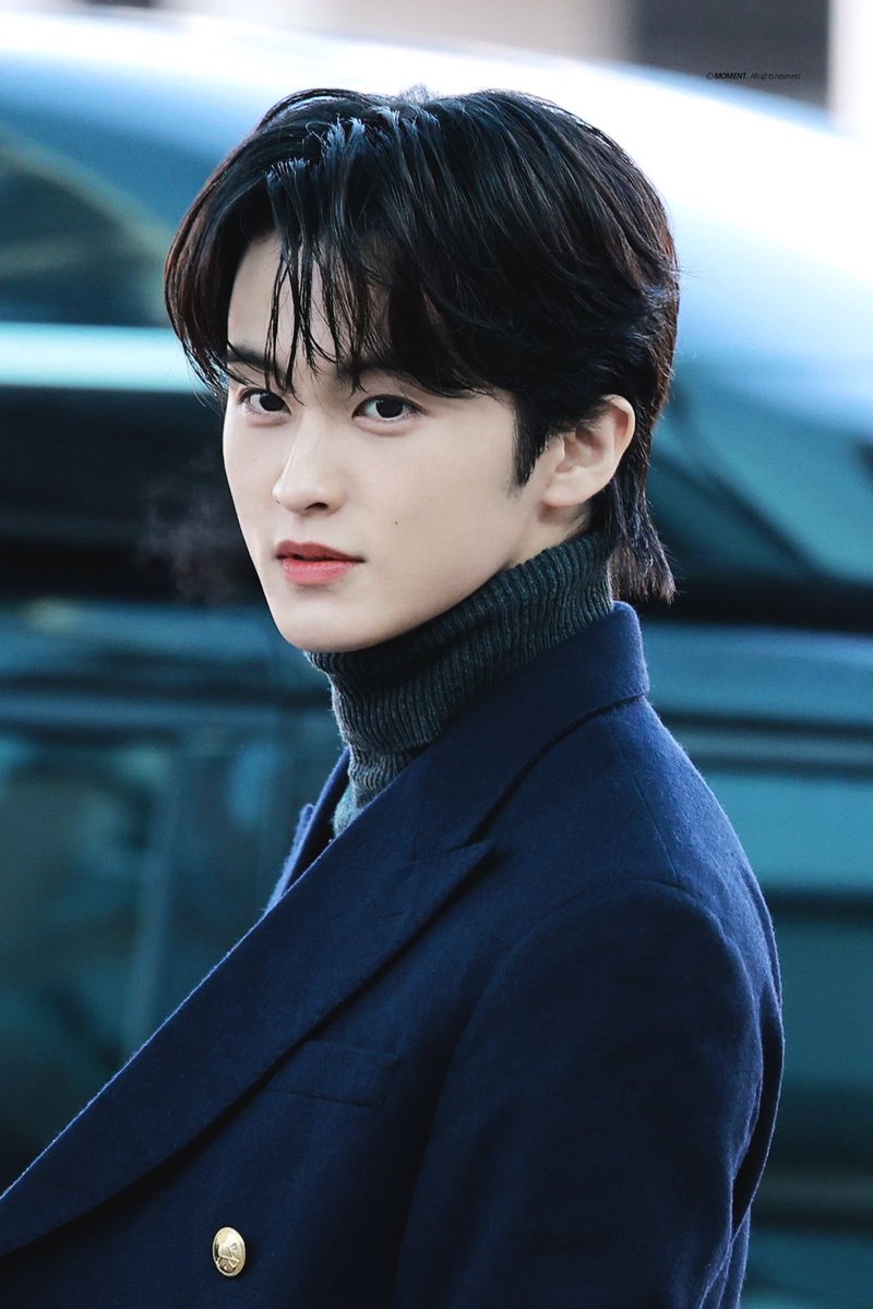 입김 나오는 것까지 다 영화의 한 장면 같음