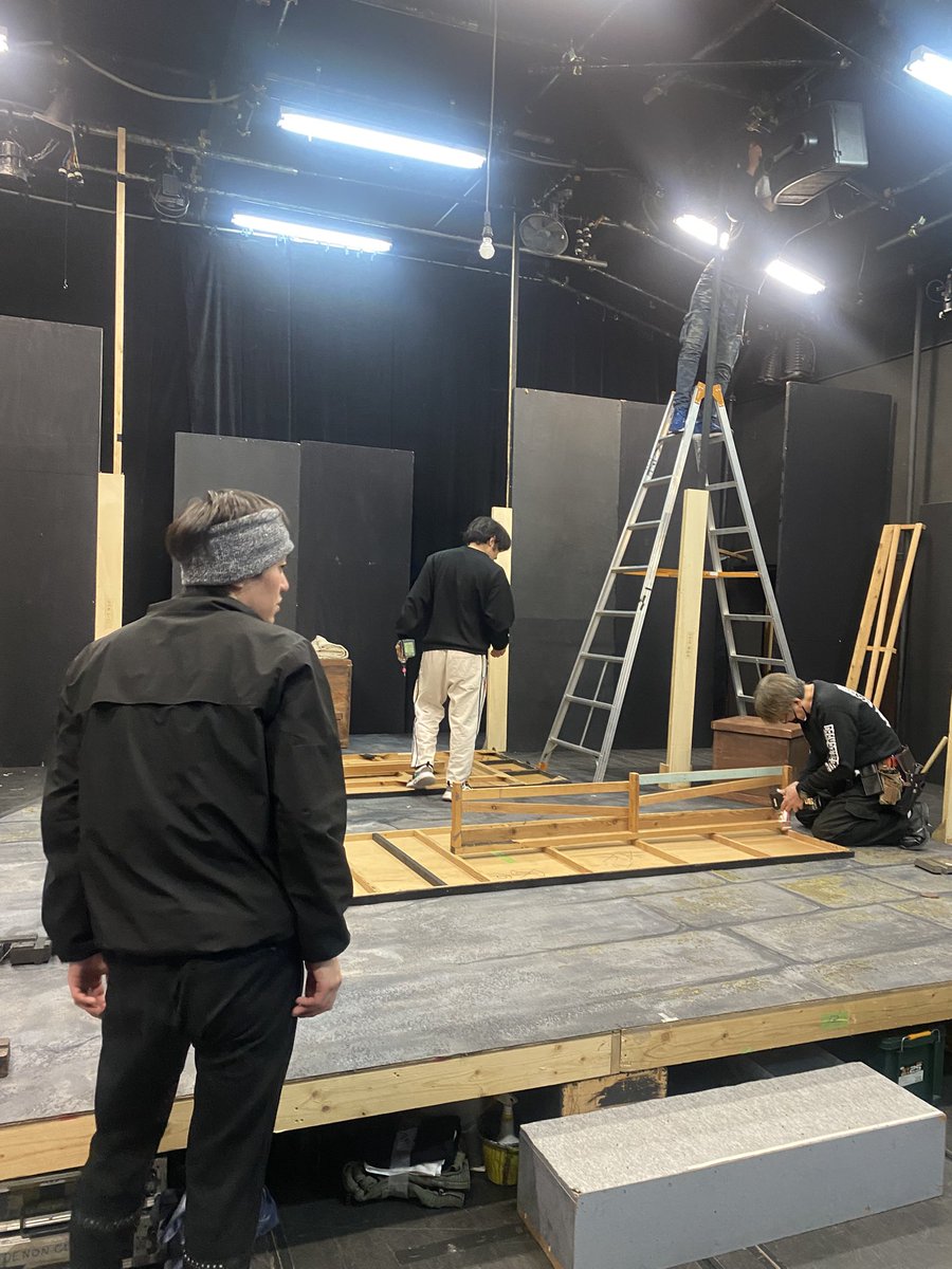 satorinengeki's tweet photo. HOPE班　昨日は稽古後本道具搬入前の準備をしていました！本道具達に対面するのが楽しみです！

『HOPE～本を焼き尽くす悪魔～』
作／斎藤栄作　　演出／金澤菜乃英

日程:2026年2月25日（水）～3月8日（日）　全15ステージ

会場:銅鑼アトリエ
チケット🎫　https://t.co/j0M0IzU9vo https://t.co/4yIjG2nJ0b