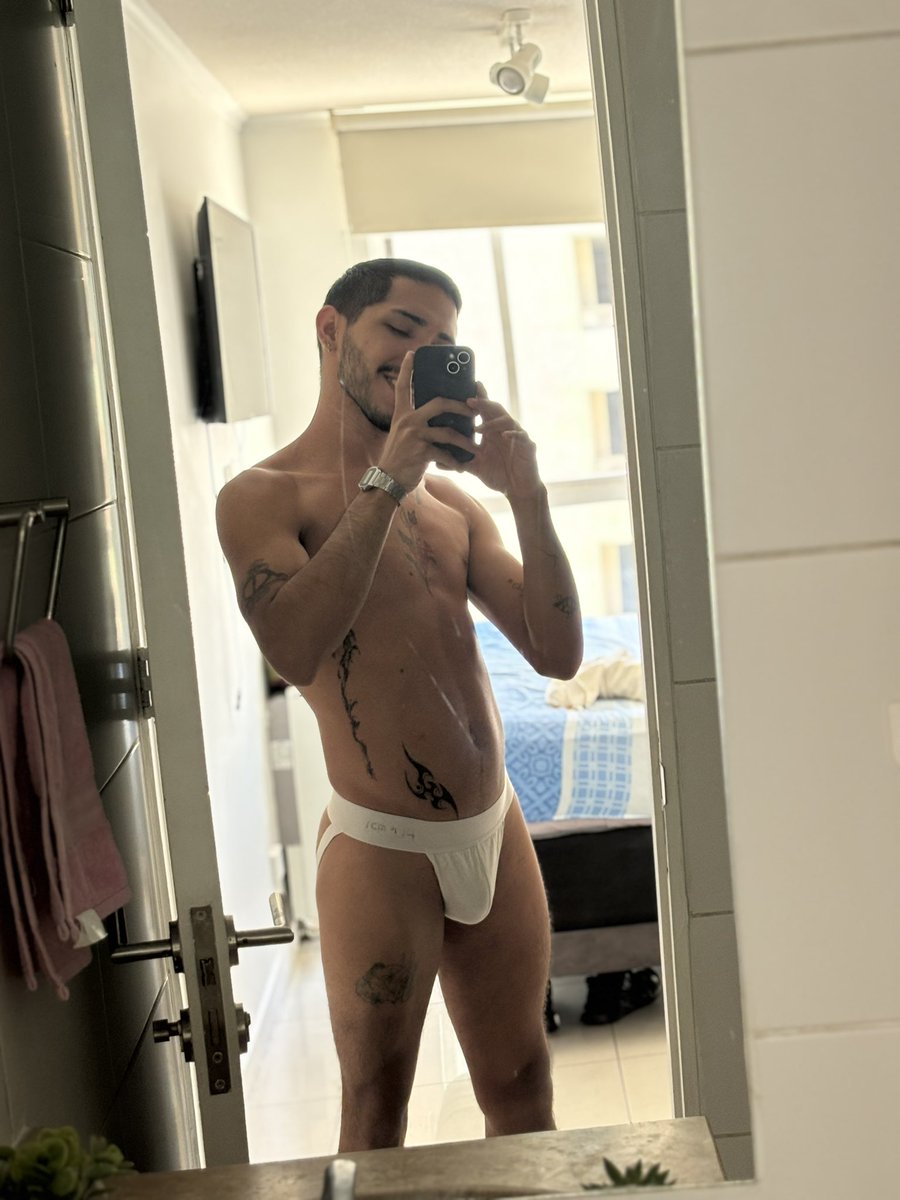 🧏🏽‍♂️
