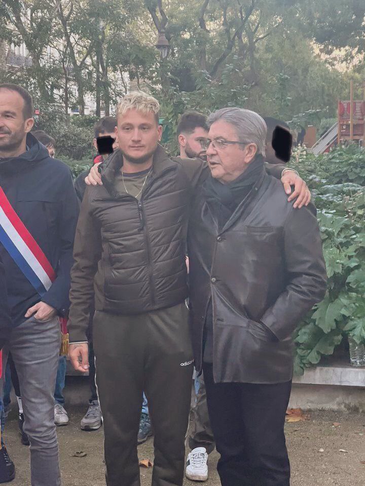 Ne partagez pas cette photo !