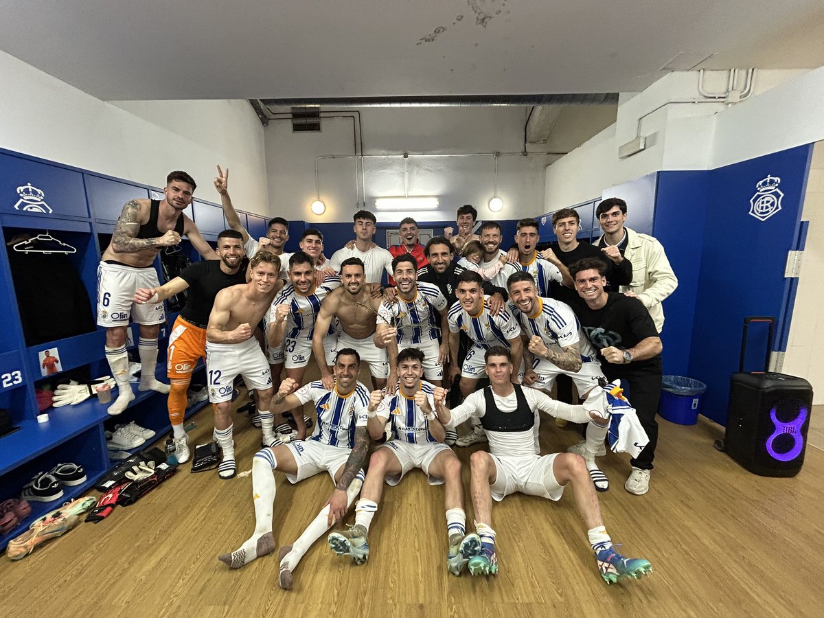 ESTOS SON MIS 𝐆𝐔𝐄𝐑𝐑𝐄𝐑𝐎𝐒 ⚔️🫡

🤍 ¿Quién se une a esta 𝒎𝒂𝒓𝒆𝒂 𝒂𝒍𝒃𝒊𝒂𝒛𝒖𝒍? 💙