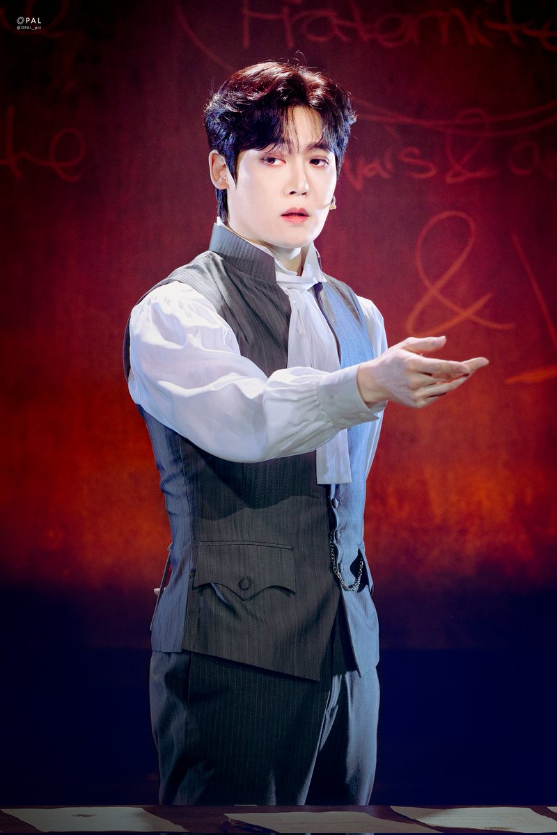 𝕆ℙ𝔸𝕃 tweet media