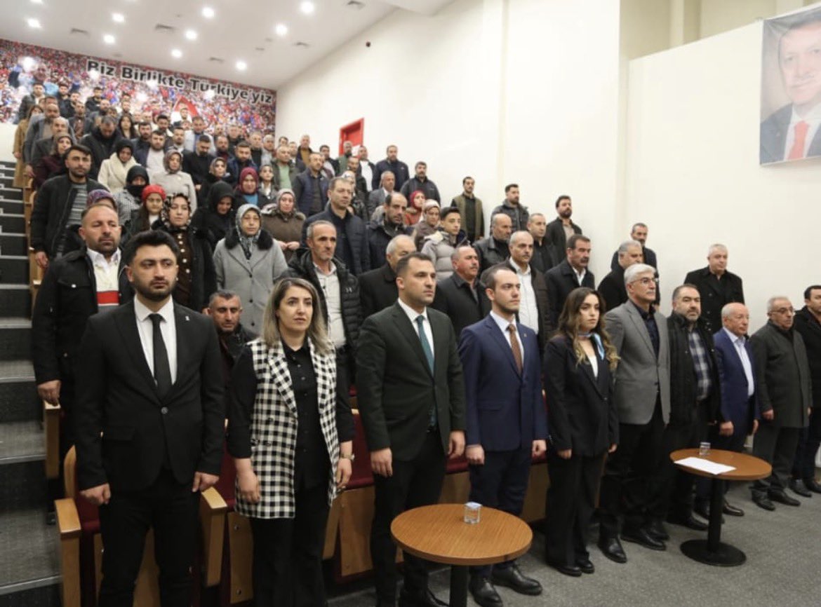 📍 Bitlis

Bitlis Daraltılmış Merkez İlçe Danışma Meclisi Toplantısı’na katılarak ana kademe teşkilatımızla bir araya geldik.

Toplantımıza katkı sunan tüm teşkilat mensuplarımıza teşekkür ediyor, çalışmalarında başarılar diliyorum.