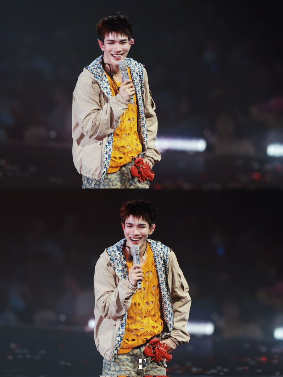 รอยยิ้มกู้โลก 🥹

FOURTH BORN TO BE ARTIST
#RISERCONCERTD3 <a href="/tawattannn/">FOURTH</a> 
#Fourthnattawat #โฟร์ทณัฐวรรธน์