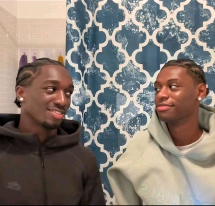 Bro to bro, Let's become mutuals 🤝
Any day u nor engage me I go find you come house.