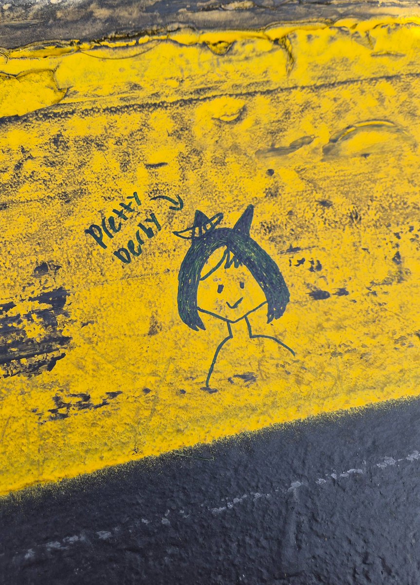 Sploots's tweet image. I drew a very crude spe on the track 🙂‍↕️