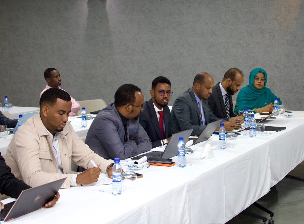 mofnortheast's tweet photo. The 24th meeting of Finance Ministers from Somalia's Federal Member States and Banadir Regional Administration kicked off today in Mogadishu. 

Over the next two days, they will focus on strengthening cooperation on financial management and revenue sharing to drive fiscal reform. https://t.co/HMf5JAUxM5