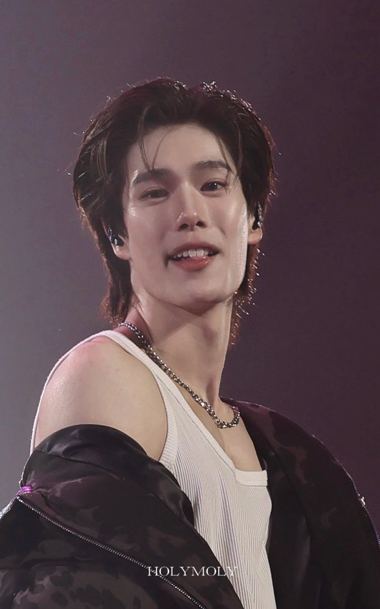 kp_nicha's tweet photo. PERMPOON's parents 😭😭😭😭

#RISERCONCERTD3
#ปอนด์ภูวินทร์ #PondPhuwin https://t.co/LirmD4zGy3