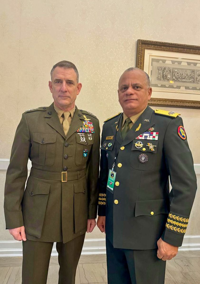 MinisterioDefensaRD tweet media