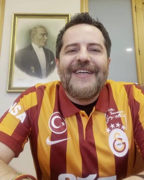 Erden Timur 48 gündür tutuklu. 
Galatasaraylılar vefasız değildir. 
Buradayız, takipteyiz.  

#ErdenTimur #Galatasaray