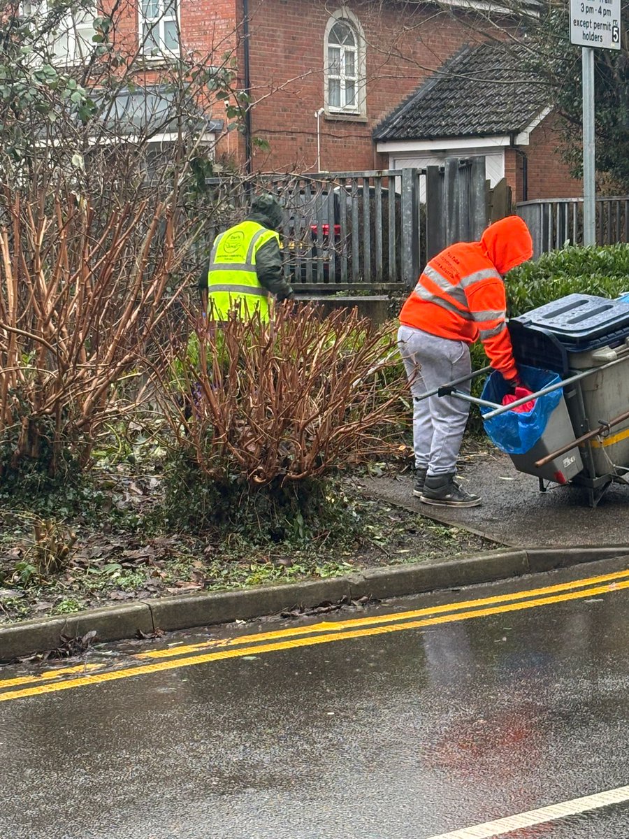 Dan's Community Group tweet media