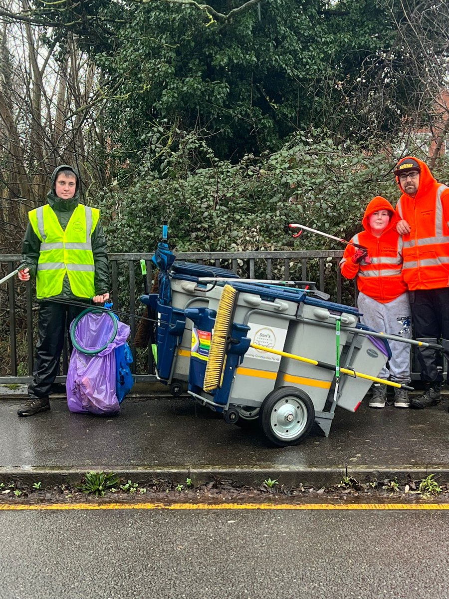 Dan's Community Group tweet media