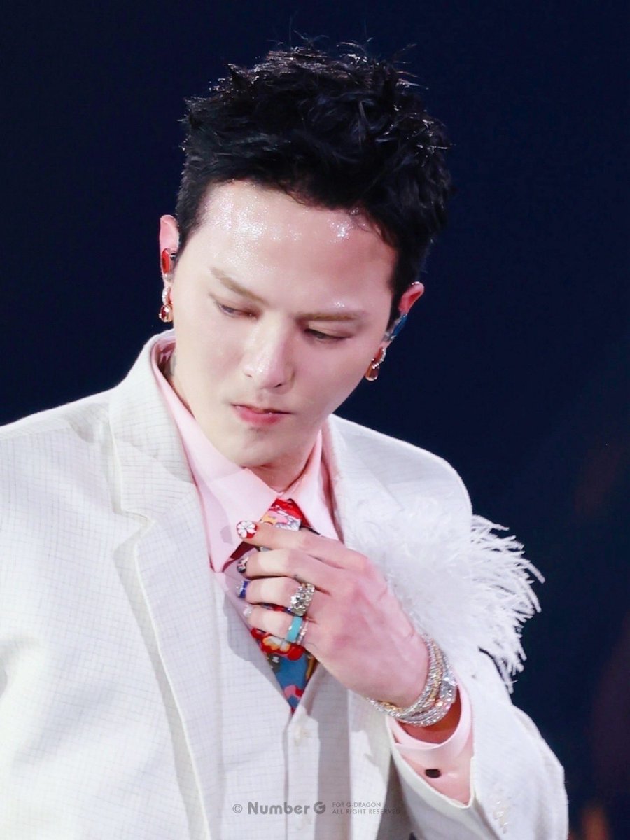 RT @Number_GGG: 260215 DAY-3 2026 G-DRAGON 'FAM' MEETING in JAPAN