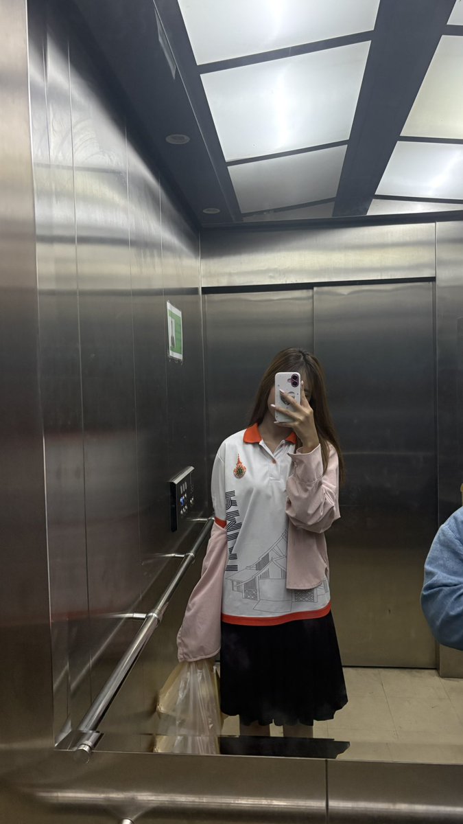 Zinnnn21 (เเอคเก่า 17k) tweet media