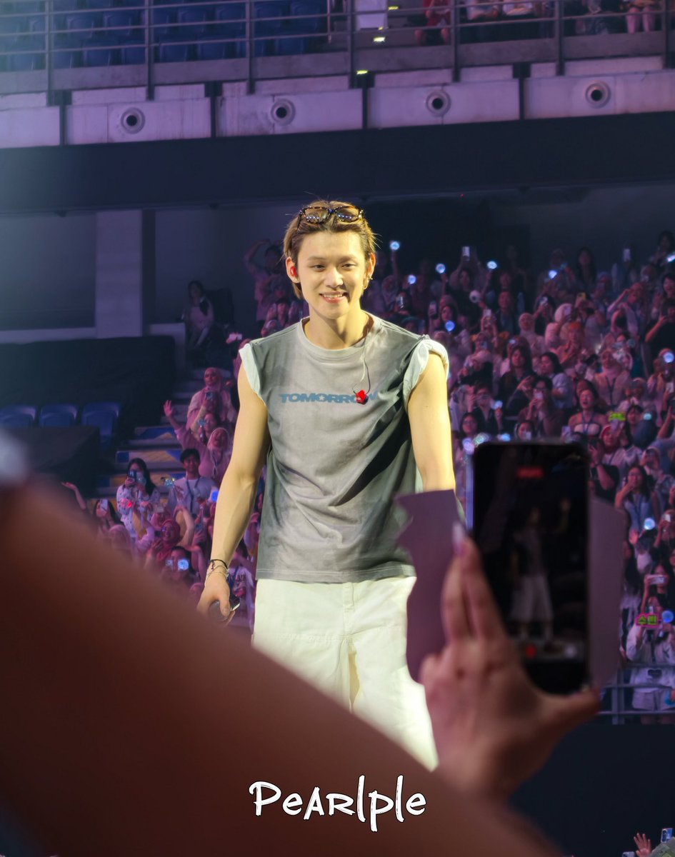 PearlpleDEOBI's tweet photo. Banyak fancam + gambar yeonjun 😂.. beomgyu nya terlupakan 😅

#TXTinMY #TXTinKL #ACT_TOMORROW_in_KL #ACT_TOMORROW #yeonjun https://t.co/inZaK4NLTa