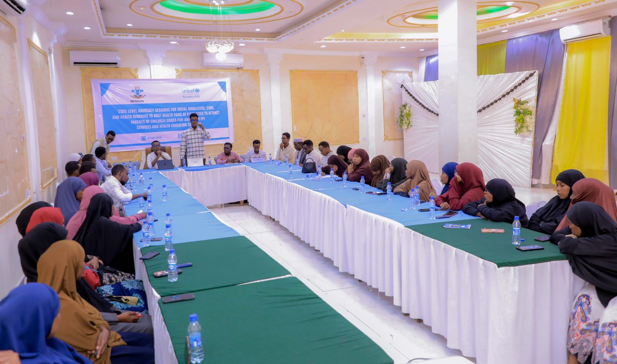 MoH_Galmudug's tweet photo. @MoH_Galmudug held an awareness meeting in Dhusamareb on the launch of the diphtheria vaccination campaign across Galmudug, urging parents and communities to protect children from this preventable disease. https://t.co/ySeMhyIdIA