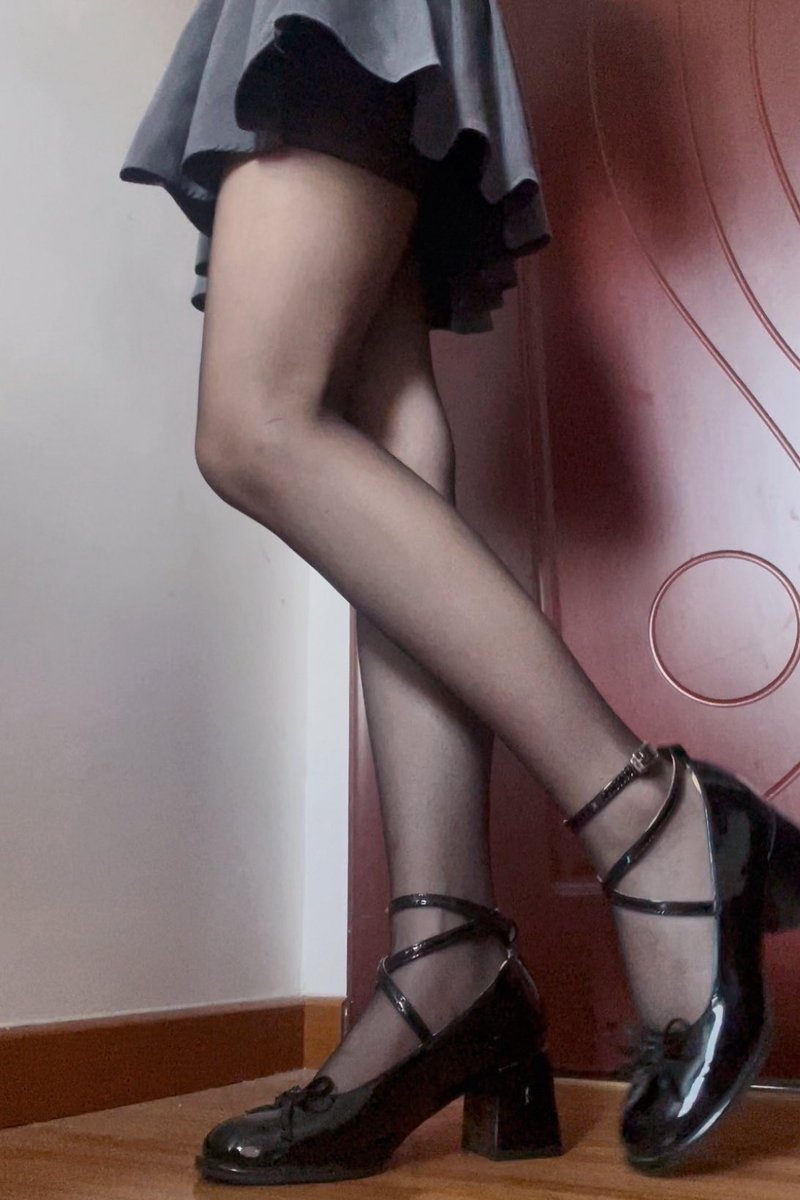 我明天不想说话（读研发疯版） tweet media