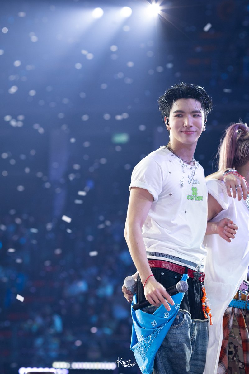 ดีใจกับน้องคีนด้วยน้า 🍀

CLOVER RISE AS ONE
#RISERCONCERTD3 #keenkeno
