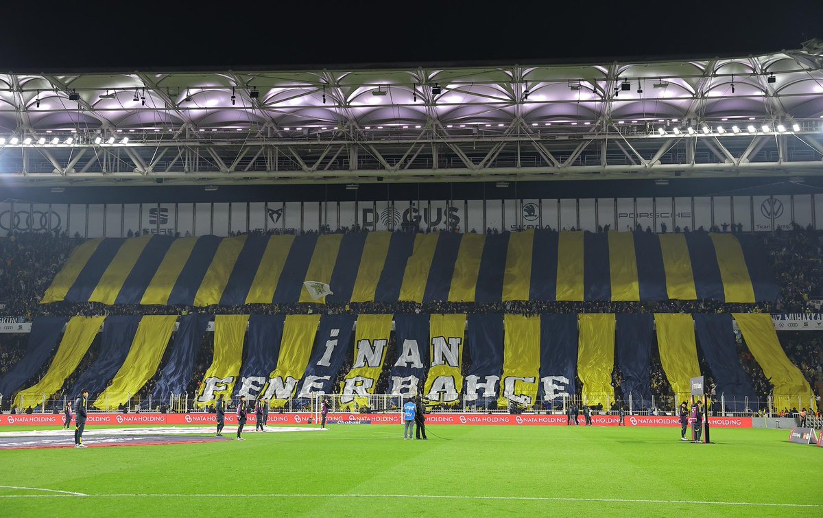 Seni yenmek için kurduğun orta sahayı, ligin en formda hocasını ve bu takımı yenmek zorundalar.

Şimdi fikstürde kadıköy maçının fazla olduğu döneme girdik, gelin bu listeye; ‘seni yenmek için cehennem gibi atmosferden çıkmak zorundalar’ maddesini ekletelim. 

ŞAMPİYON OLACAĞIZ.