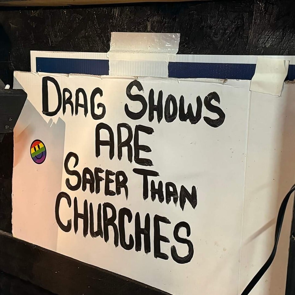 GodlessEngineer's tweet image. In case y'all didn't know, Drag shows are so much better than going to church.

🏷️Tag someone who needs a Drag Show today! 👇🏻

#ReligiousHypocrisy #ProtectKids #DragShowsAreSafe #ChurchAbuse #AtheistHumor #GodlessEngineer #SeparationOfChurchAndState #ExChristian #SecularHumanis…