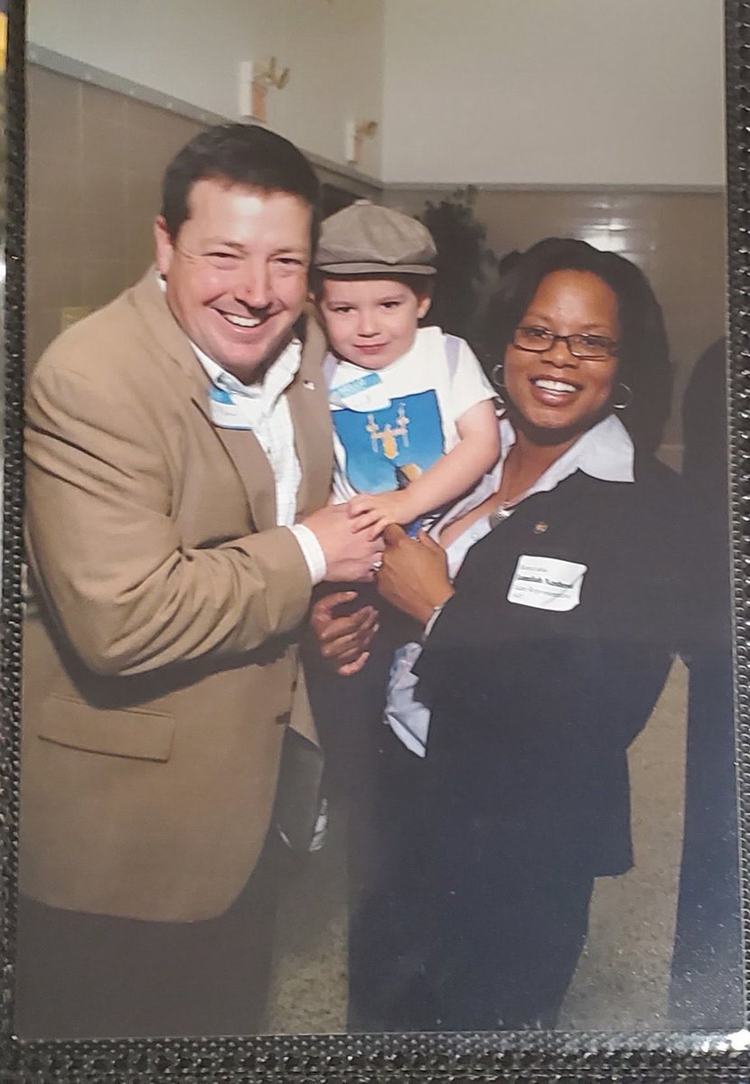 Former Senator tweet media