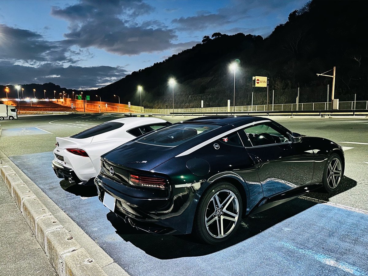 友人の新車の納車と初ドライブを見てきました V6、3Lの高級車