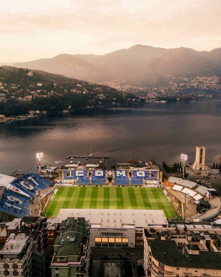 O estádio do Como, da Itália! 🇮🇹🏟️