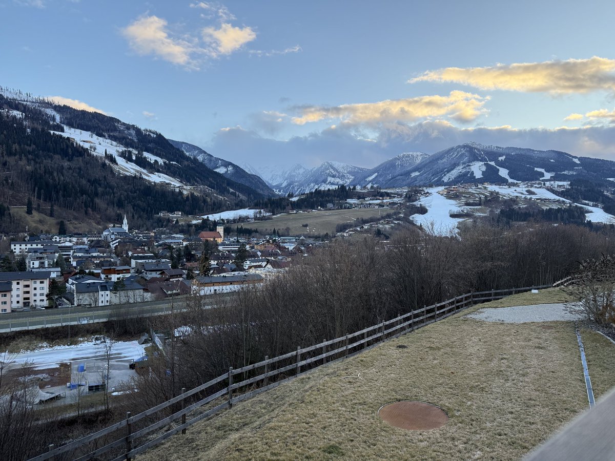 karl karlowicz tweet media