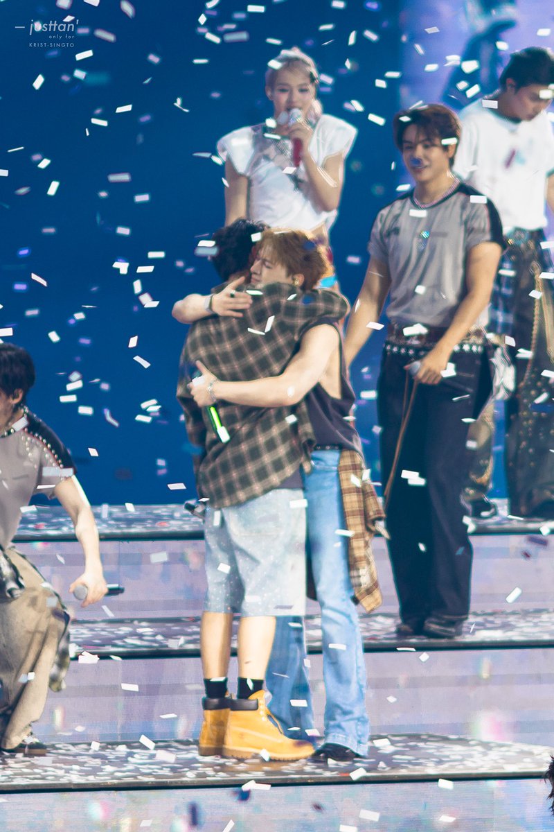 _depense's tweet image. 事実関係を確認した訳じゃないけど、Riserの立ち上げ、Kristが色々提案したりしたんじゃないかと思ってて。音楽やりたかったなのちも賛同してさ。

だから、初期メンバー（最初はBrightもいたけど）にとっては特に、レーベルコンサートの成功は、感慨深いんじゃないかな、とか。

おめでとう。