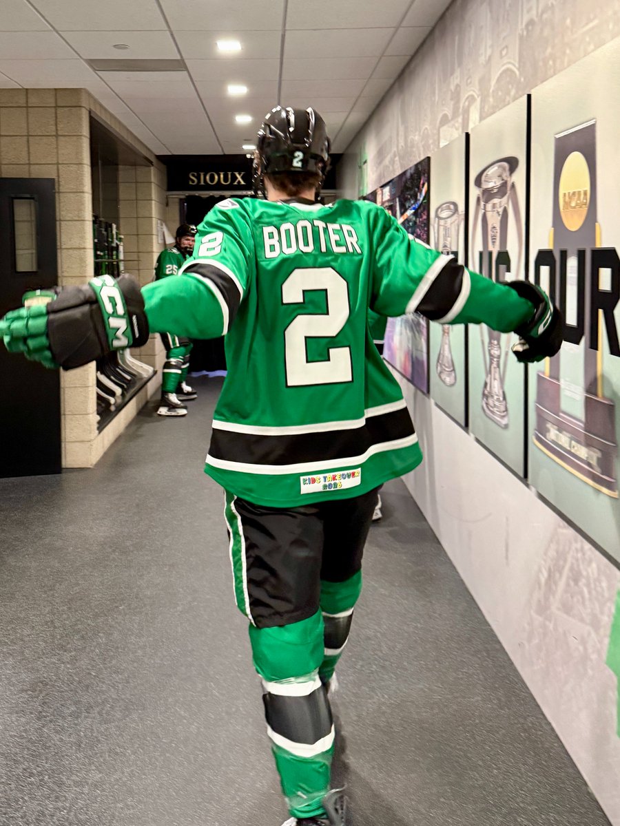 TheREA's tweet image. The Kids Takeover 🖍  jersey auction runs through Tues, Feb 17.  Bid on limited-edition UND jerseys that feature each player's childhood nickname, commemorative patch &amp;amp; were worn by the team during pregame warmups.
Learn more and place your bids at: pd.undalumni.org/jersey