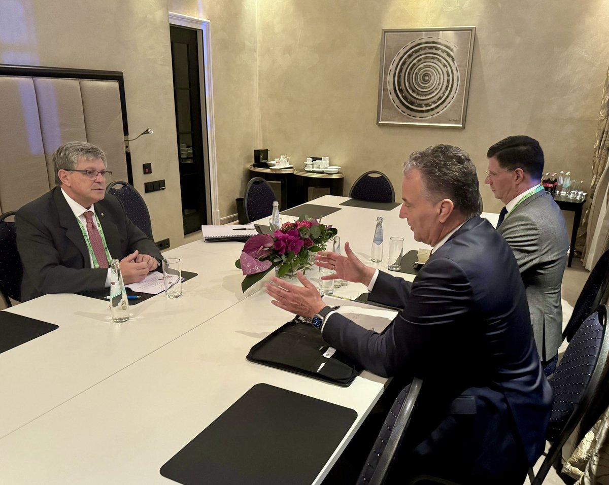 Ministerio de Defensa tweet media