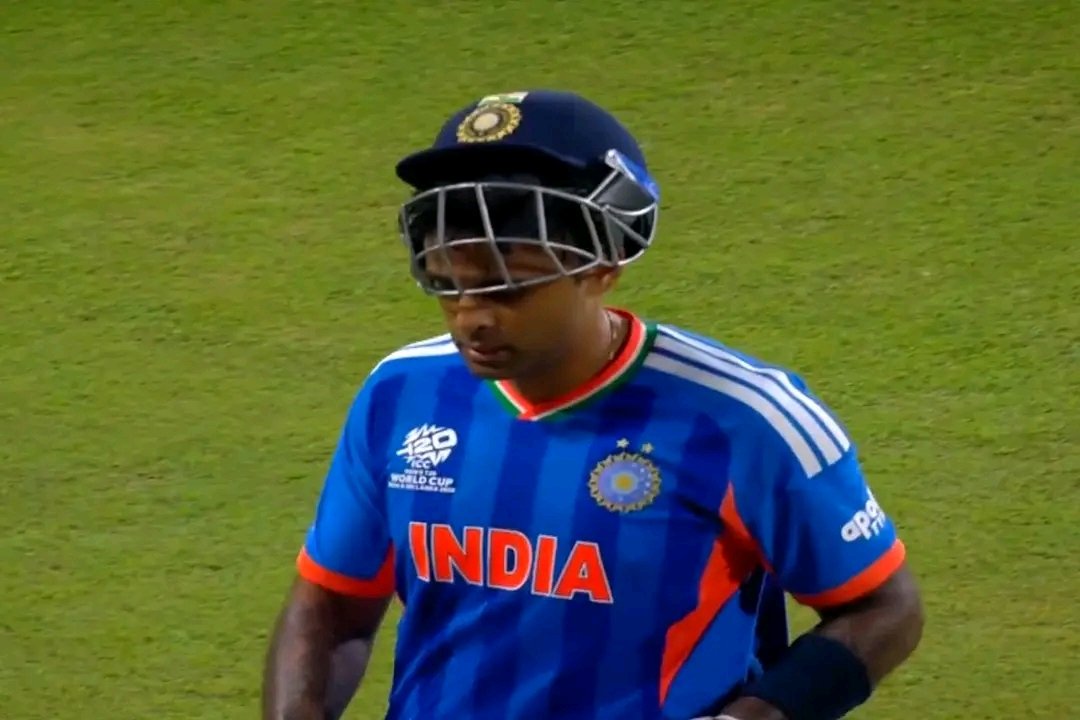 Sabko Usman Tariq ban ke practice karwayi, aur jab apni baari aayi to Usman khud agaya..😂

#INDvsPAK
#Naseem