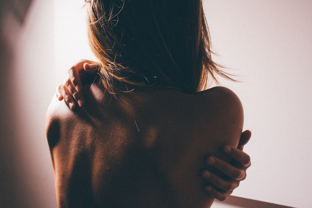 La #DermatitisAtópica presenta una menor carga de la enfermedad que la urticaria crónica.

Una encuesta publicada en la revista Journal of Dermatological Treatment quiso comparar la carga de la enfermedad entre pacientes de DA, urticaria crónica y psoriasis.

Los pacientes con