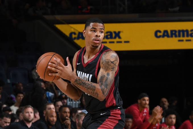 jasmi94721's tweet image. Keshad Johnson Shines Bright With Slam Dunk Triumph

Read More Link:chty.ink/v6jfZ

This year’s Slam Dunk Contest promised a changing of the guard.
#keshadjohnson
#dunkcontest2026
#nbadunkcontest2026