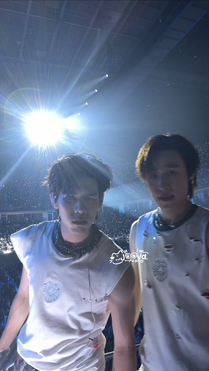 nnjt_jy's tweet image. รักหนุ่มตี๋ไม่เจ็บเลยสักวัน😭😭😭😭😭😭😭😭😭🫵🏻🫵🏻🫵🏻 แก้งค์ 3Bear เช็คอินกล้องผม

LYKN INFINITE RISE
#RISERCONCERTD3
#LYKN #hongshihoshi #nnutdan #TuiChayatorn