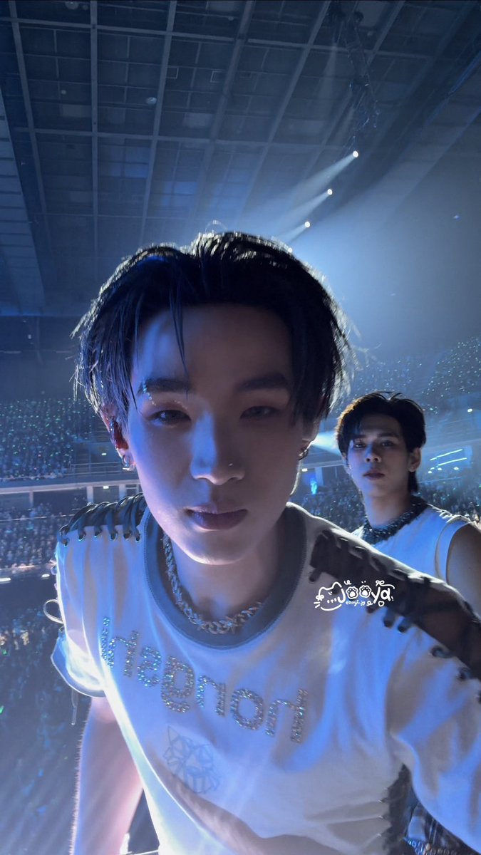 nnjt_jy's tweet image. รักหนุ่มตี๋ไม่เจ็บเลยสักวัน😭😭😭😭😭😭😭😭😭🫵🏻🫵🏻🫵🏻 แก้งค์ 3Bear เช็คอินกล้องผม

LYKN INFINITE RISE
#RISERCONCERTD3
#LYKN #hongshihoshi #nnutdan #TuiChayatorn