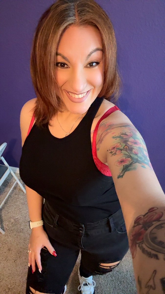 meagprinciPAL's tweet photo. Well boredom got me so I played in this head and boom 💥 it’s fun and not permanent so let’s see how this washes out and what may be next! #redturnsheads #hairfun https://t.co/qlXvmNKimx