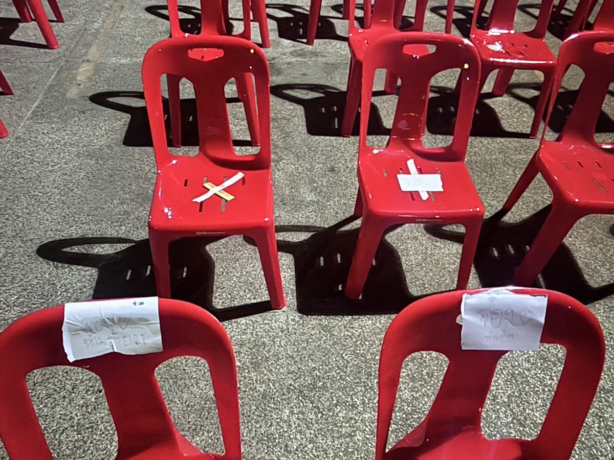 DomundiTV's tweet image. ประกาศสำหรับงาน NAMPING BIRTHDAY CELEBRATION

📣 ไม่อนุญาตให้แปะป้ายชื่อ หรือวางสิ่งของจับจองพื้นที่ในทุกกรณี แฟนคลับท่านใดที่นำป้ายชื่อ หรือสิ่งของมาจับจองพื้นที่ไว้ กรุณามาติดต่อขอรับคืนได้ในวันพรุ่งนี้ค่ะ

#nampingster
#domunditv