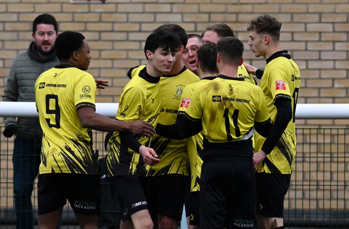 First game in a long time and first game with the new Nikon z9 
<a href="/MELKSHAMTOWNFC/">Melksham Town FC</a> v <a href="/wincityfc/">Winchester City FC</a> 
A good win for The Town
1-0