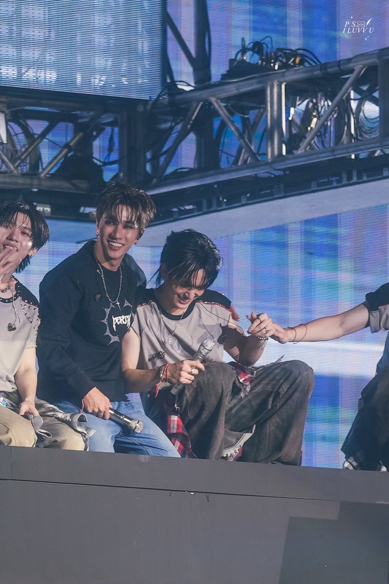 150226:

เข้าใจปอนด์ทุกอย่าง หมั่นไส้อะเนาะ ขอผลักทีนึง🤏🏻

PERTH NO RULES  

#RISERCONSERTD3
#PerthSanta #เพิร์ธแซนต้า