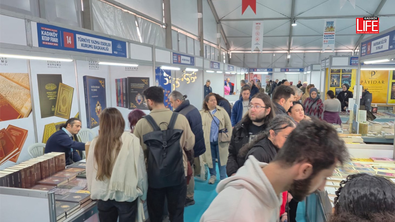 Kadıköy’den bir Kitap Fuarı geçti kadikoylife.com/kadikoyden-bir… #alibilir  #alpozalp  #aydinsordi  #bilirkitap  #kadikoykitapfuari  #orhansancar  #MANŞET #