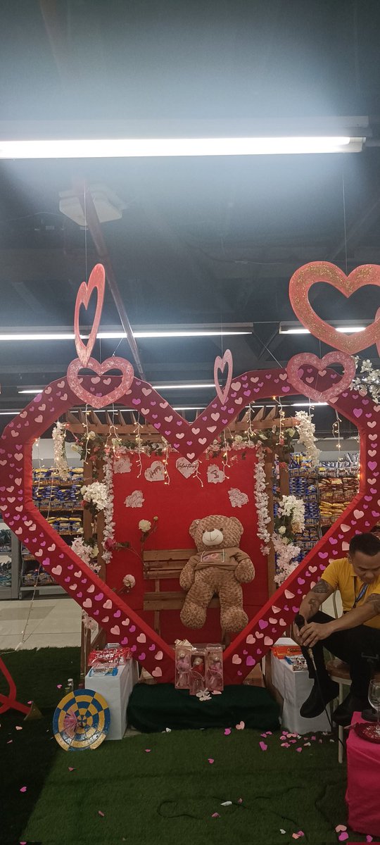Happy hearts day everyone! belated greetings from me🥰